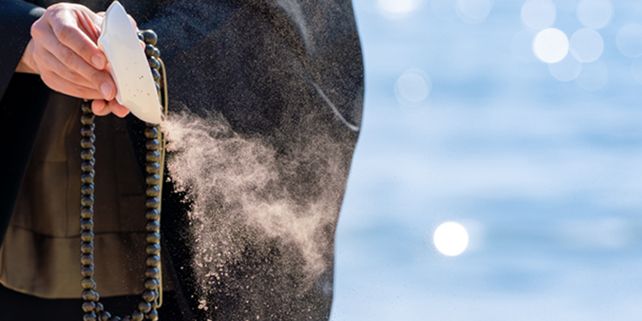 海洋散骨の様子